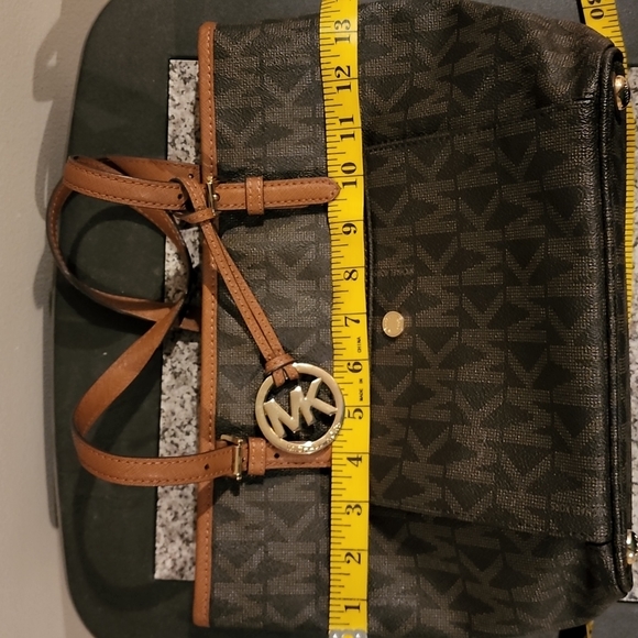 Michael Kors Purse - Picture 7 of 8